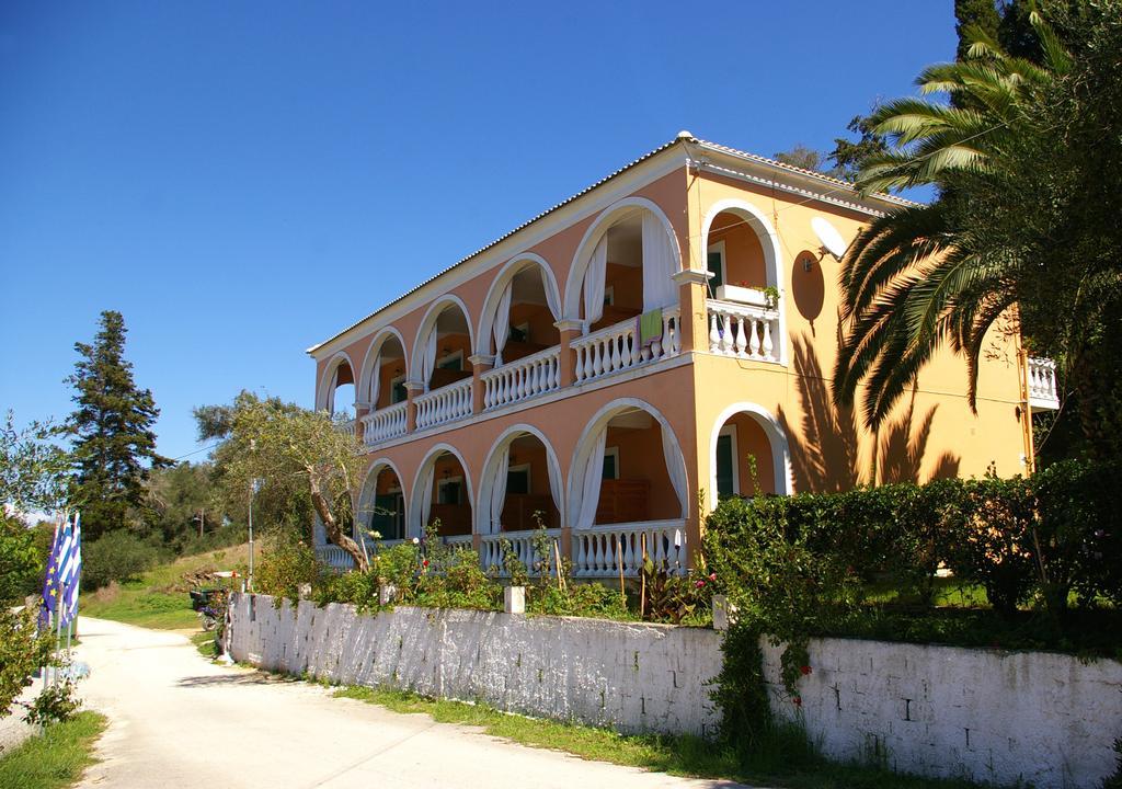Aparthotel Angeliki Vitaládes Esterno foto