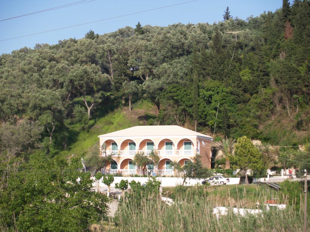 Aparthotel Angeliki Vitaládes Esterno foto
