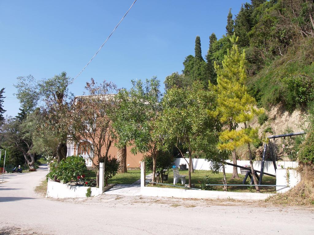 Aparthotel Angeliki Vitaládes Esterno foto